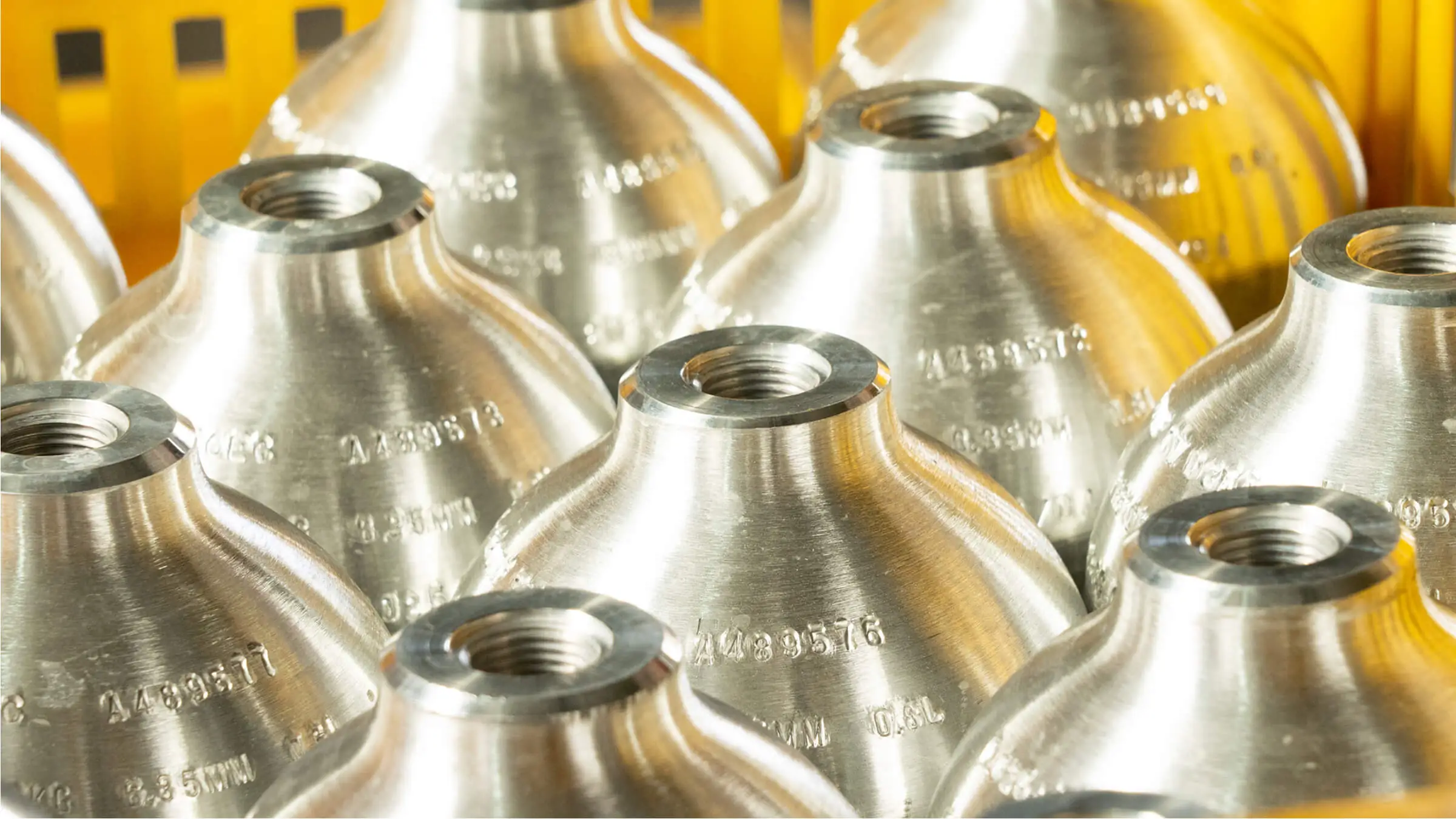 Product Category-Aluminum Gas Cylinders-Parallax Image
